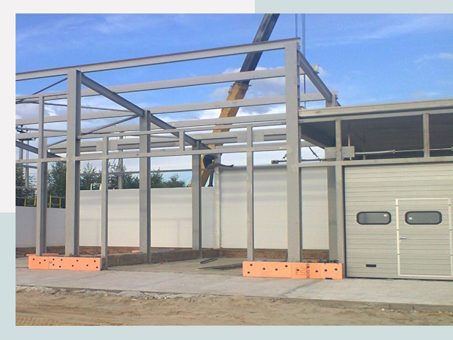 Строительство автосервисов от СтальСтрой-Скм по цене 612 руб.